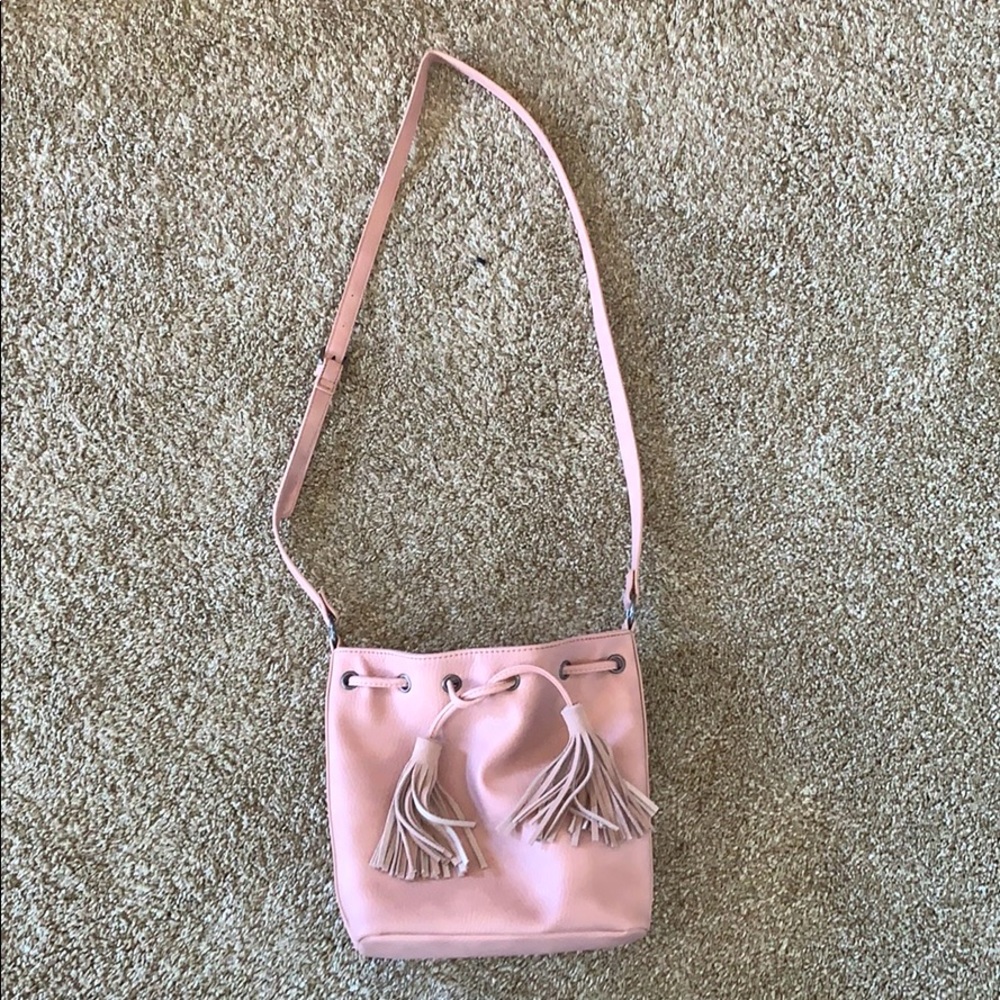 Everyday tassel shoulder bag